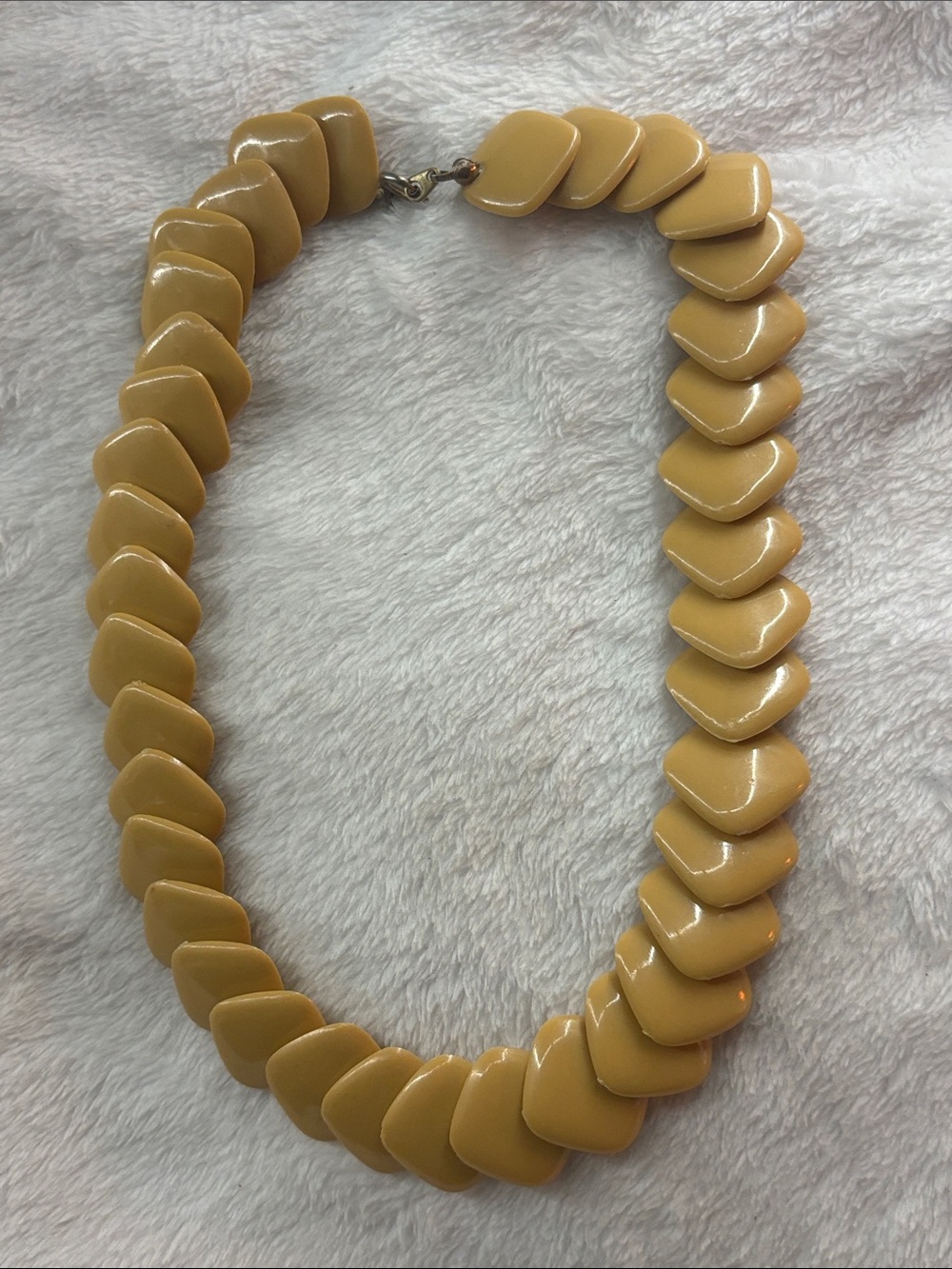 Vintage Women's Chunky Honey Beige Statement Necklace